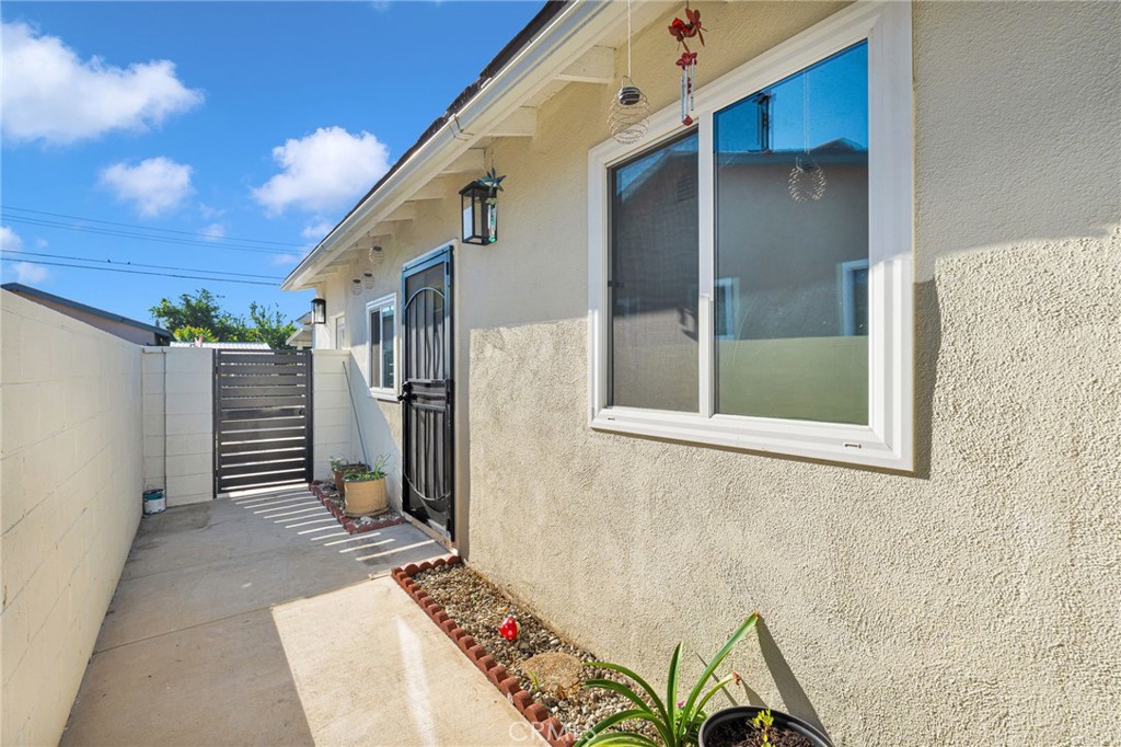 13524 Debell Property Photo 6