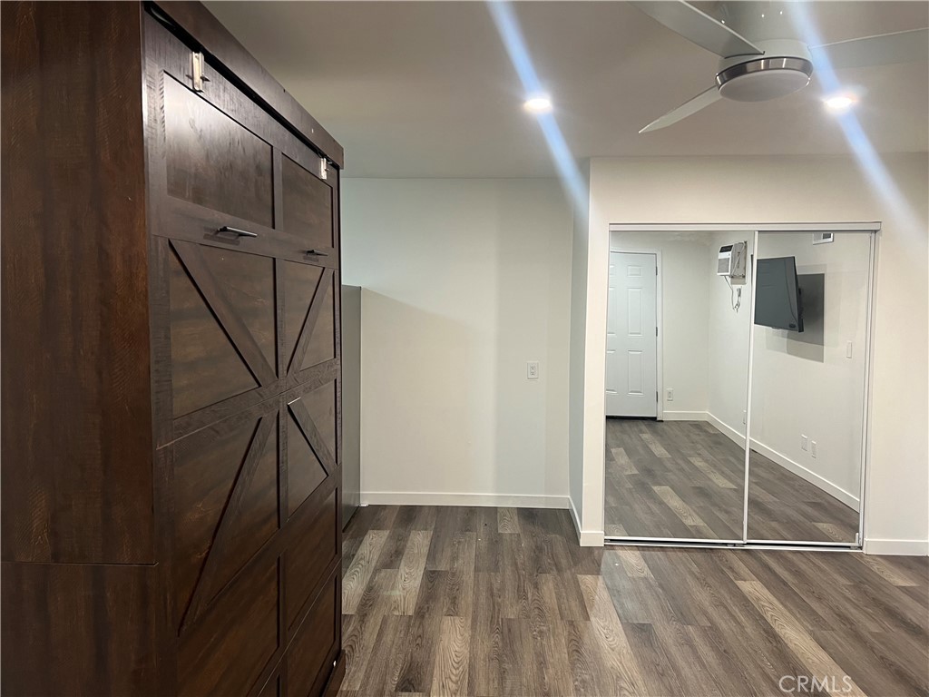 10300 Laramie Avenue Property Photo 2