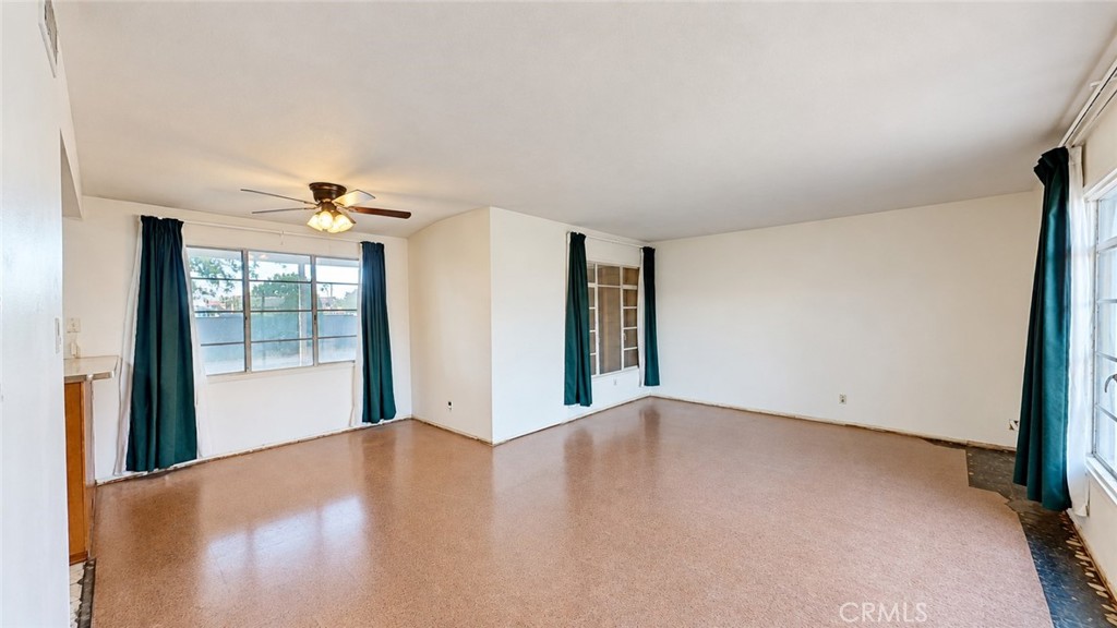 43847 2nd E Property Photo 3