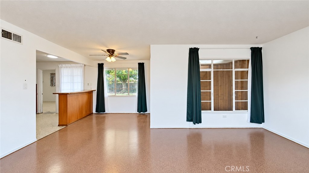 43847 2nd E Property Photo 5