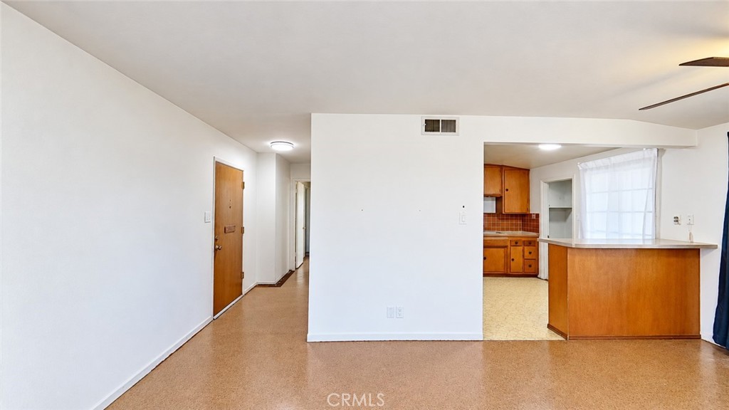 43847 2nd E Property Photo 7
