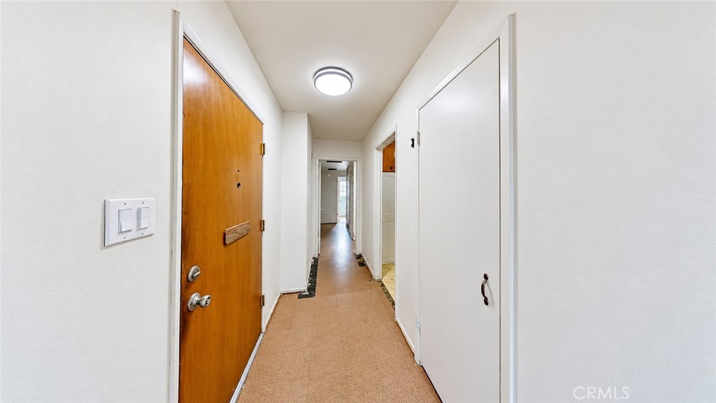 43847 2nd E Property Photo 10