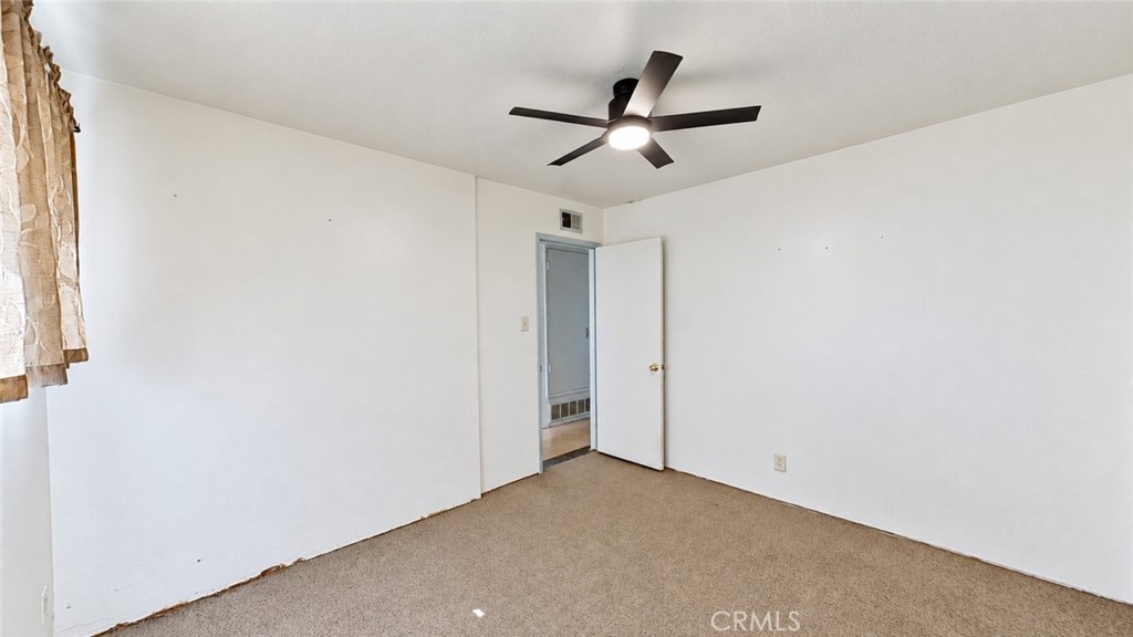 43847 2nd E Property Photo 21
