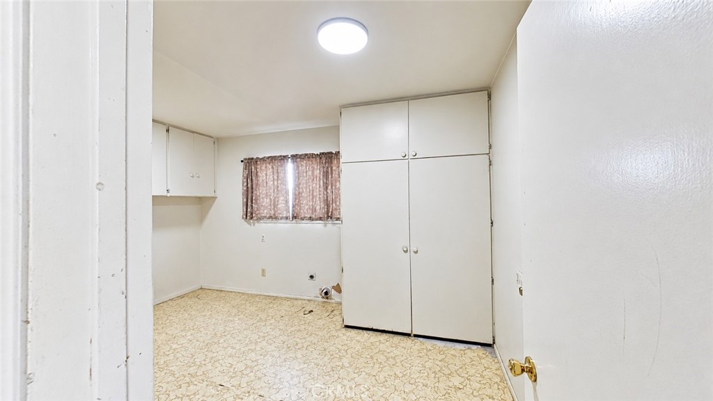 43847 2nd E Property Photo 30