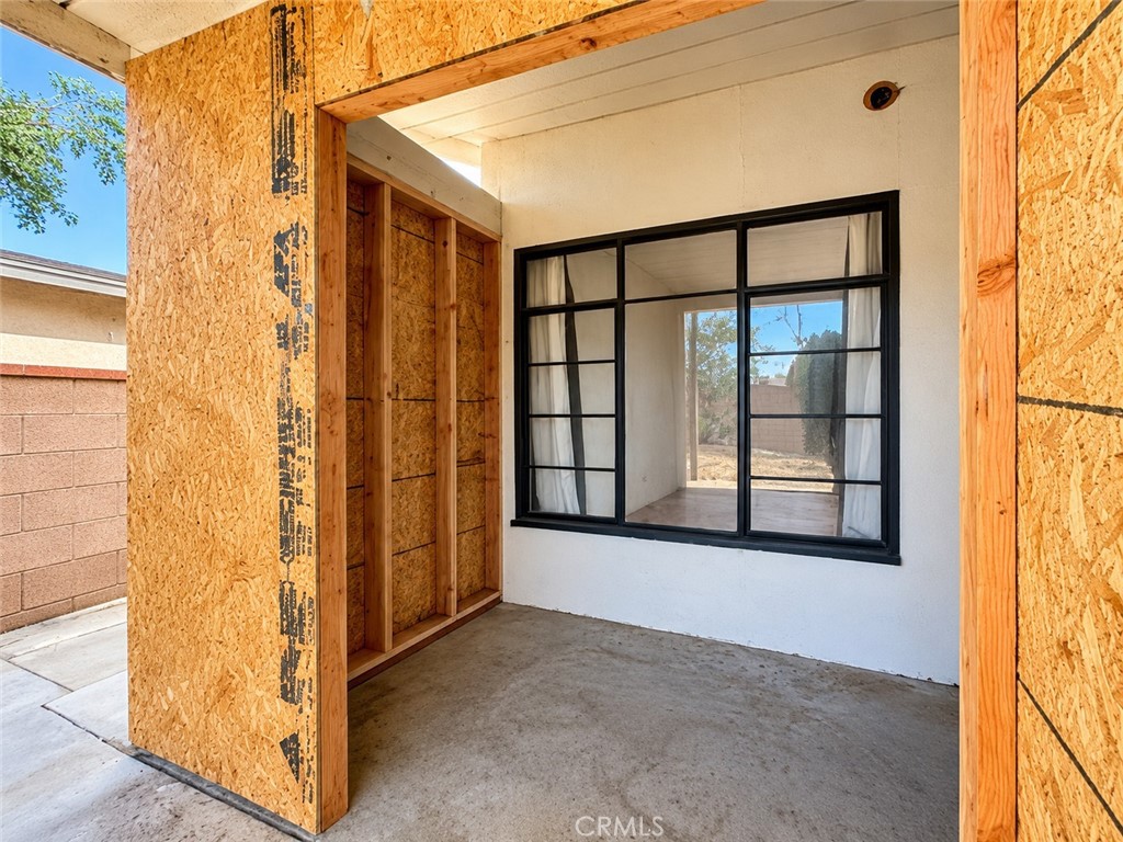 43847 2nd E Property Photo 37