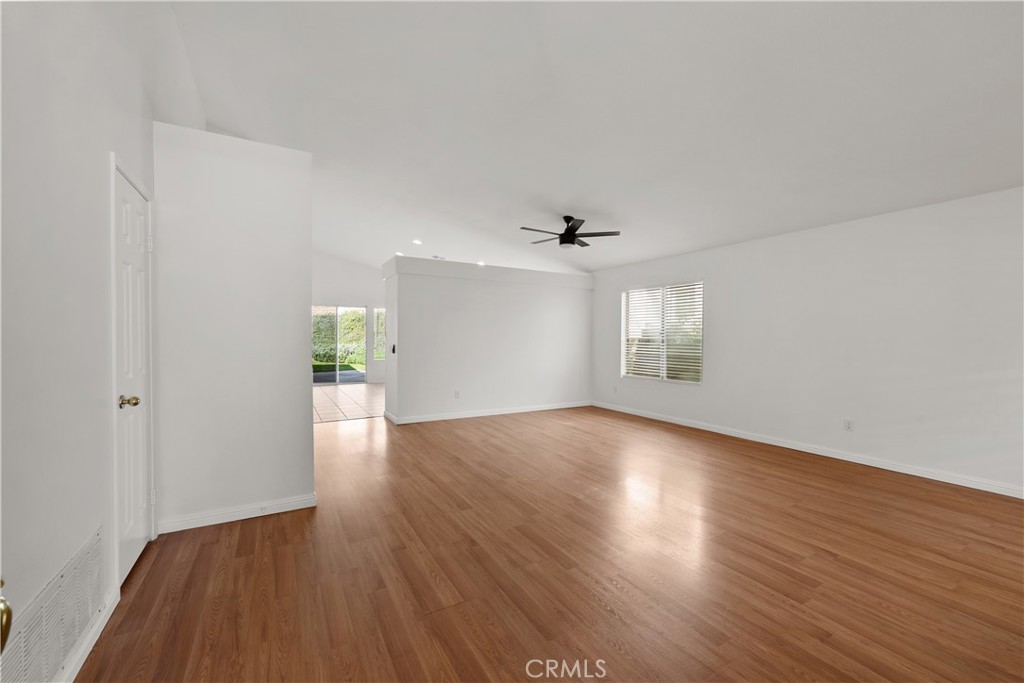 27683 Ron Ridge Property Photo 3
