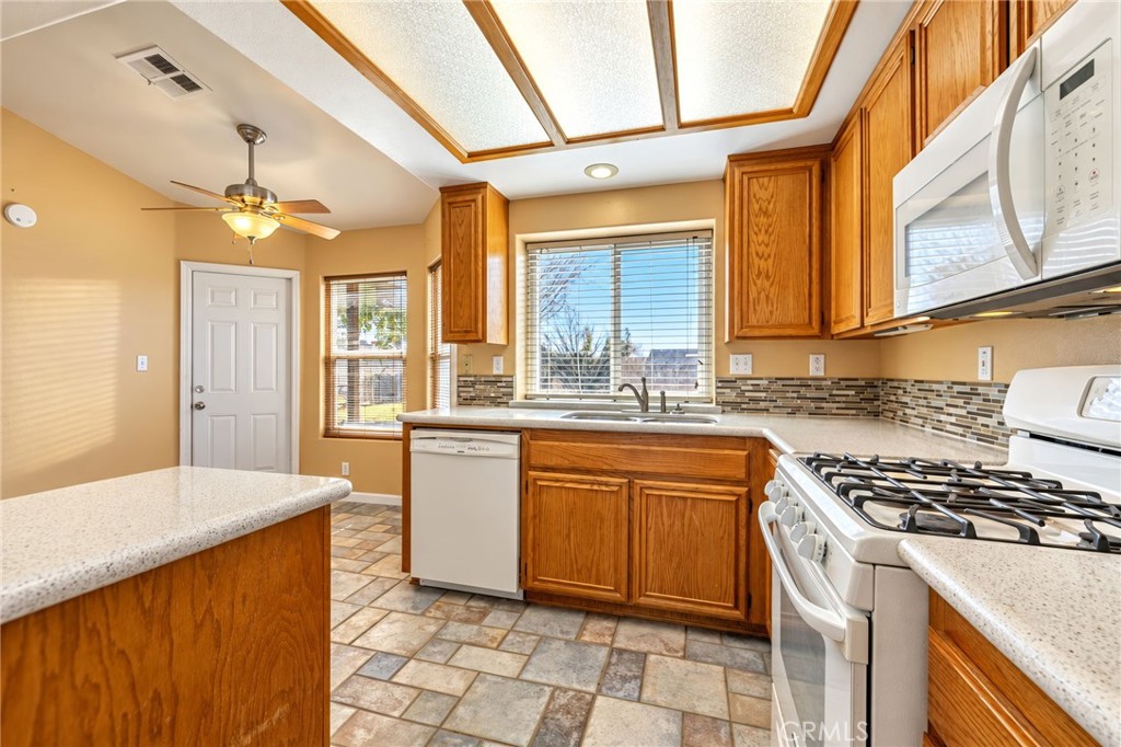 9020 Redwood Boulevard Property Photo 13