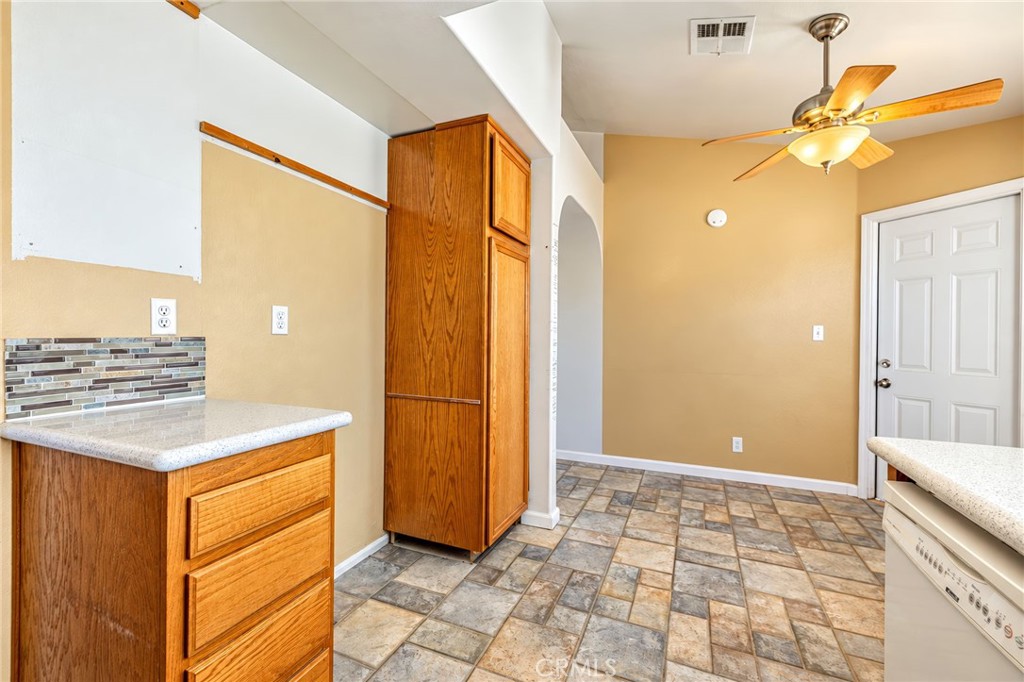 9020 Redwood Boulevard Property Photo 14