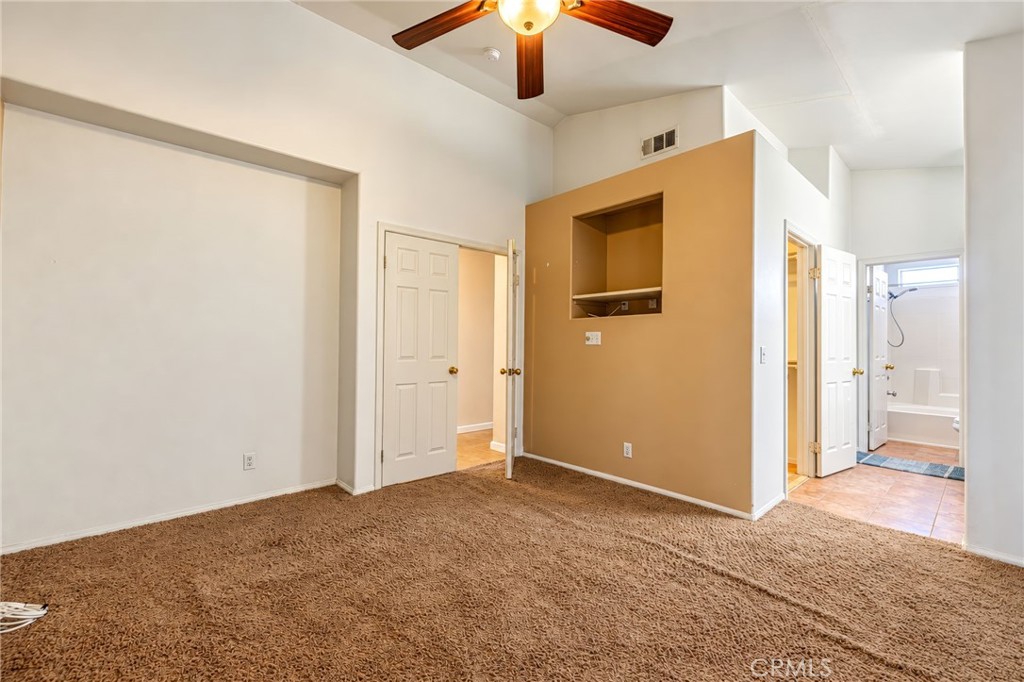9020 Redwood Boulevard Property Photo 16