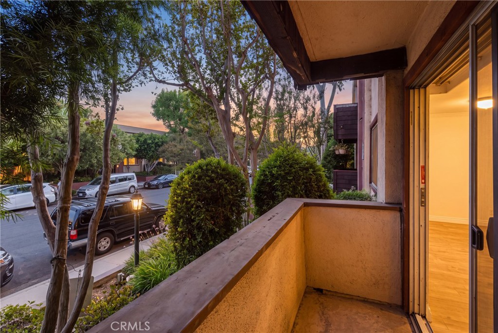 5403 Newcastle Avenue Property Photo 19