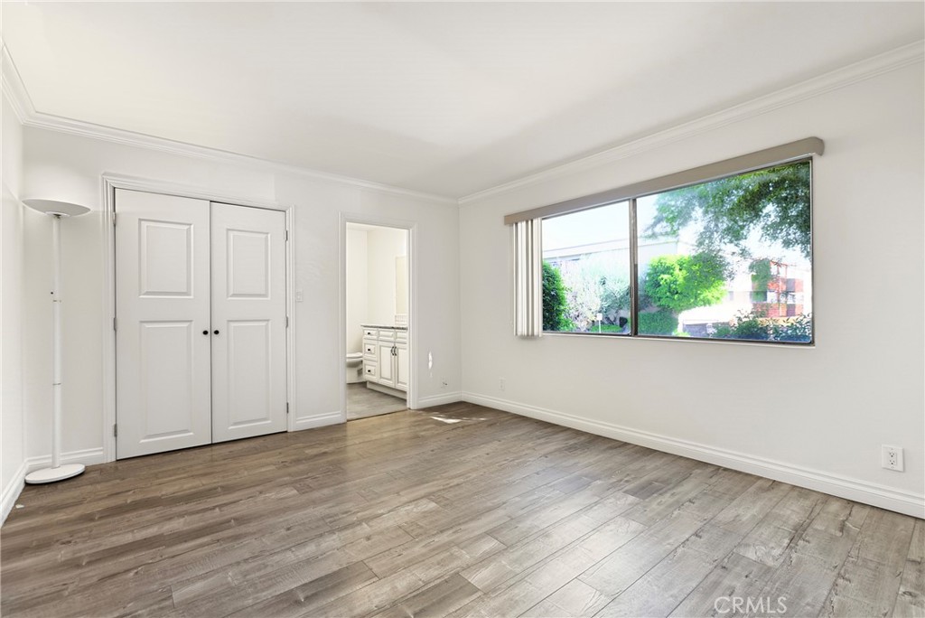 5403 Newcastle Avenue Property Photo 27