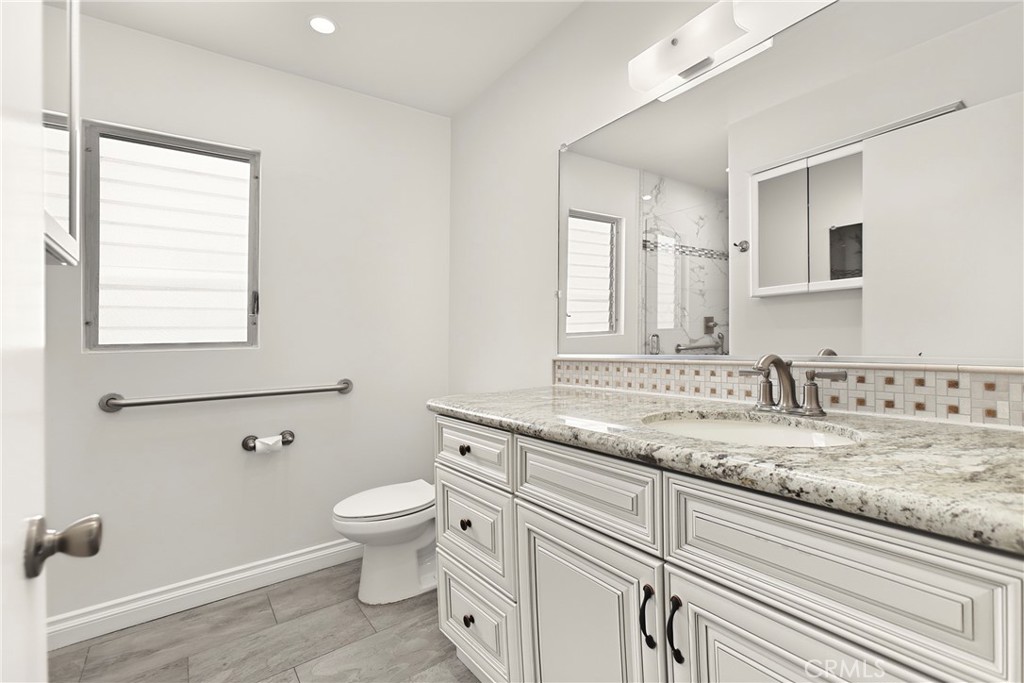 5403 Newcastle Avenue Property Photo 29