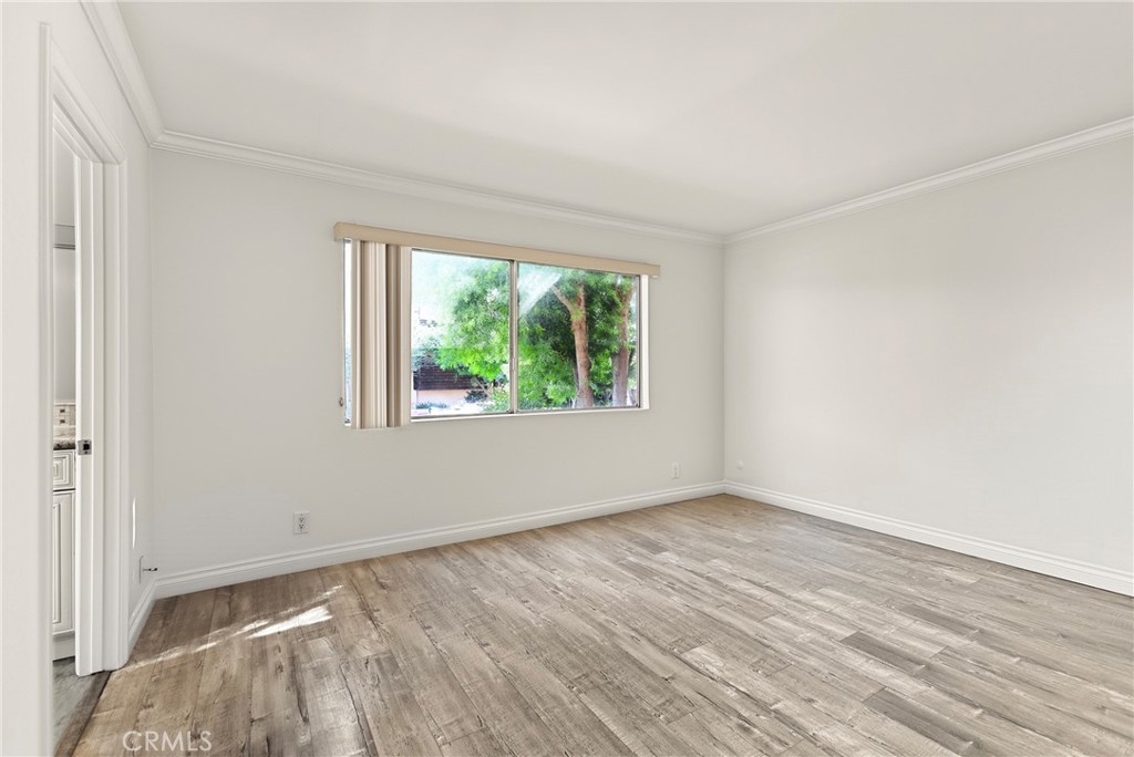 5403 Newcastle Avenue Property Photo 32