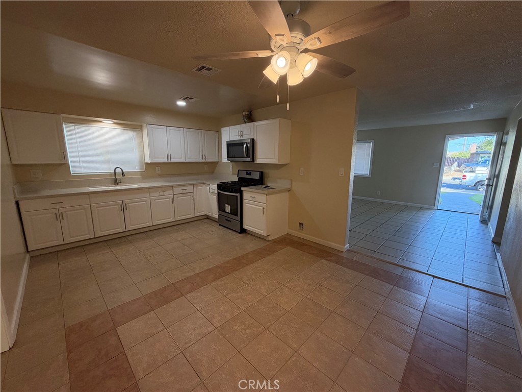 4213 Kenny Street Property Photo 5