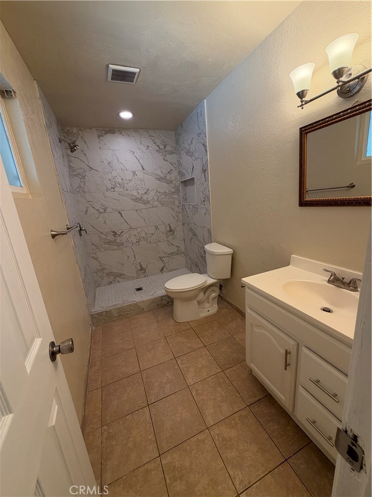 4213 Kenny Street Property Photo 15