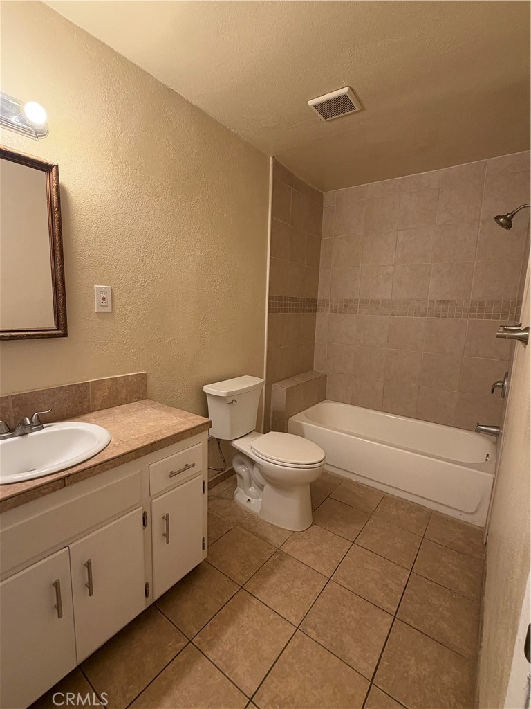 4213 Kenny Street Property Photo 20