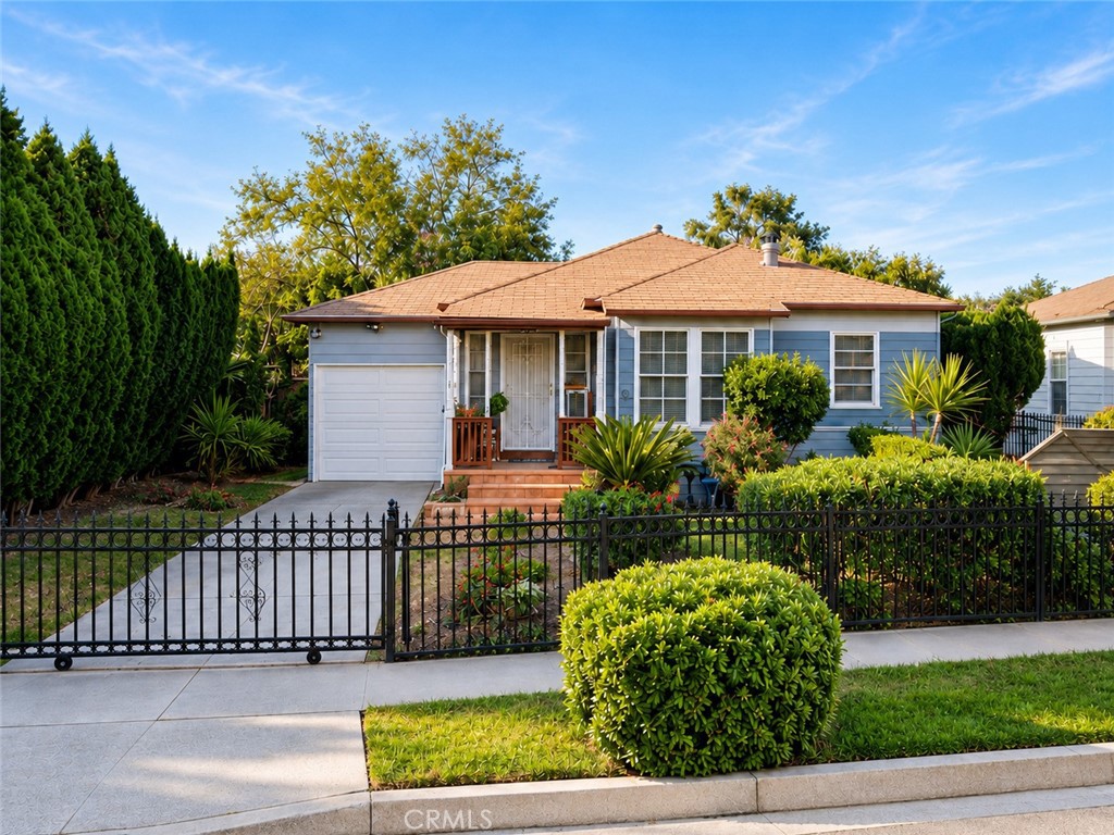 14418 Lorne Property Photo 1