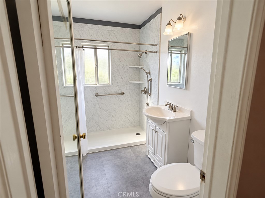 14418 Lorne Property Photo 7