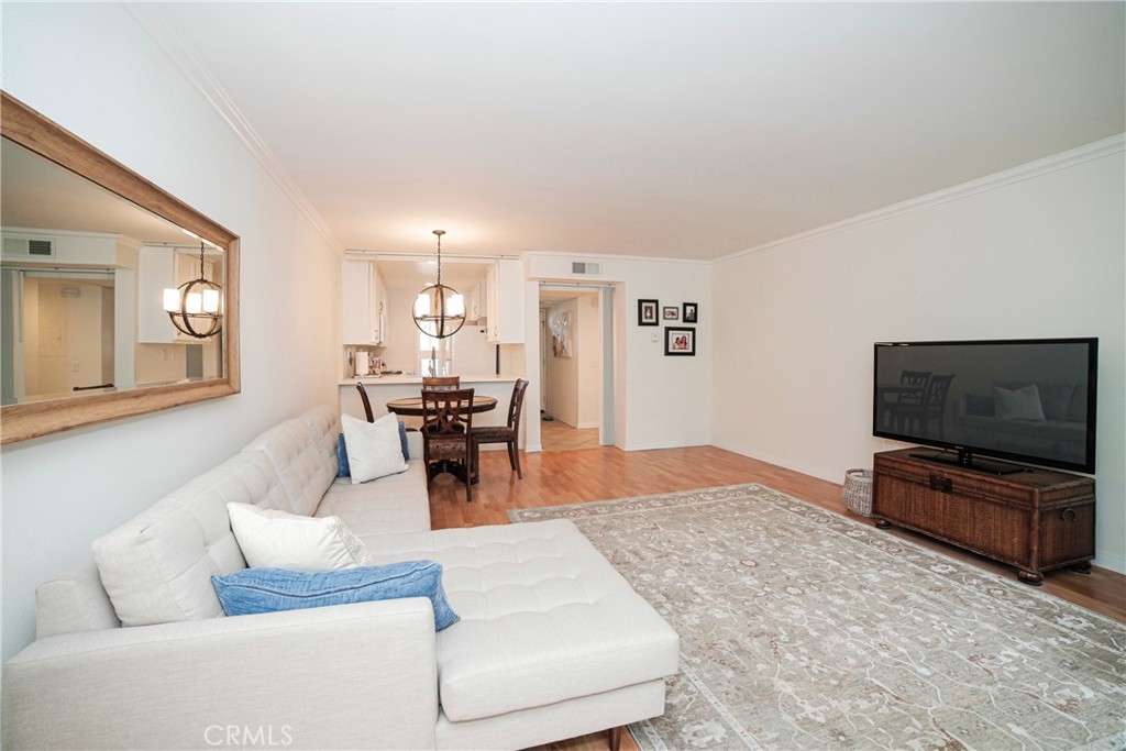 7111 Farralone Avenue 95 Property Photo 4