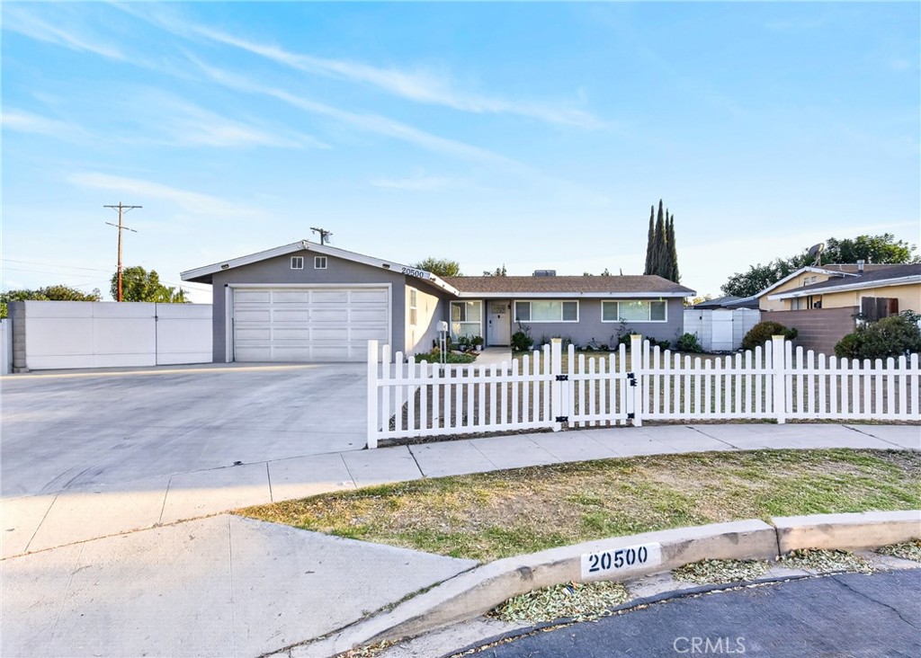 20500 Mandell Property Photo 1