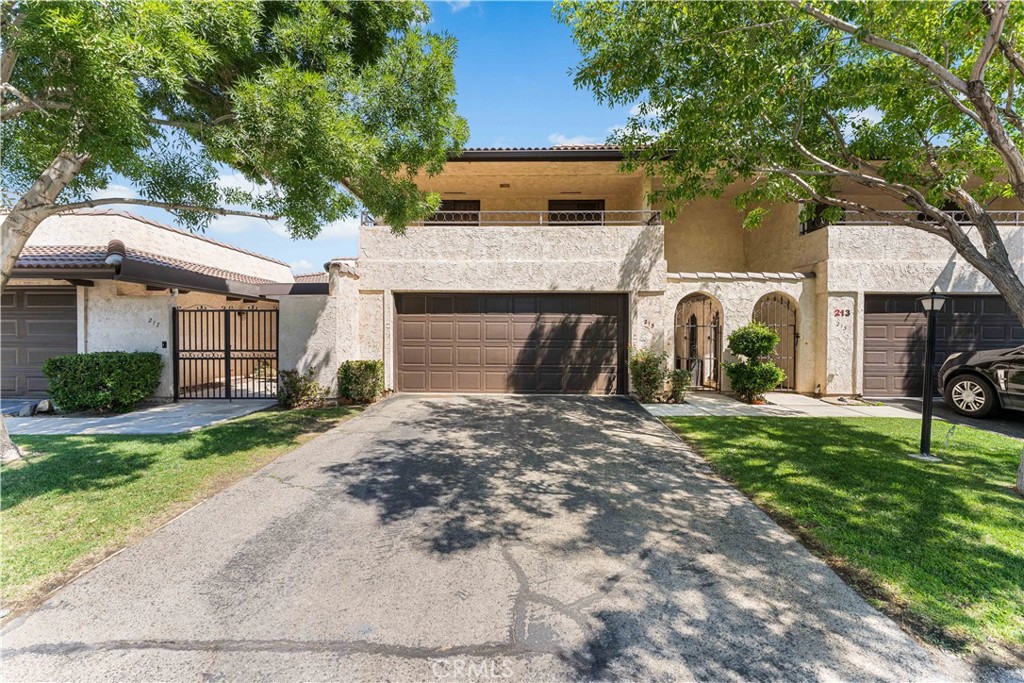 215 Hawk Property Photo 4
