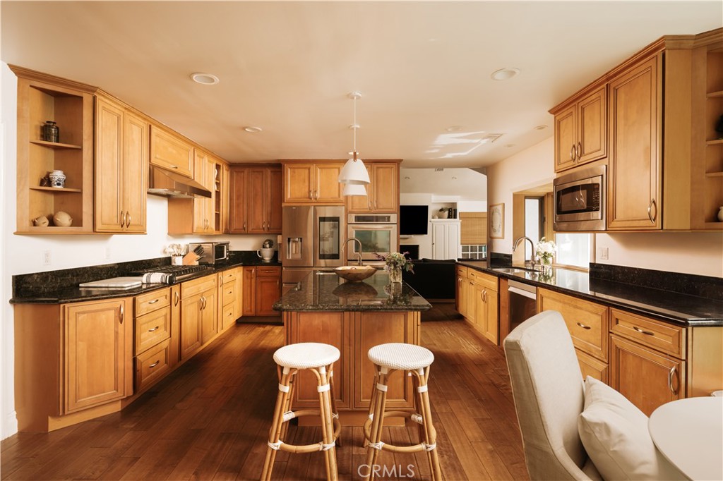 16206 Morrison Street Property Photo 15