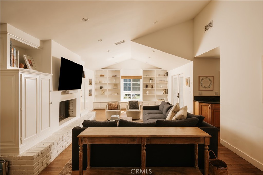 16206 Morrison Street Property Photo 17
