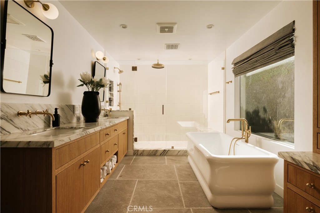 16206 Morrison Street Property Photo 23