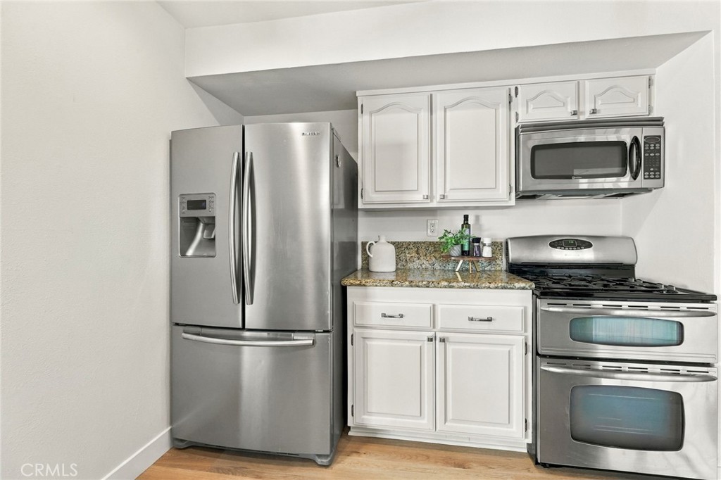 28107 Dowell Property Photo 9