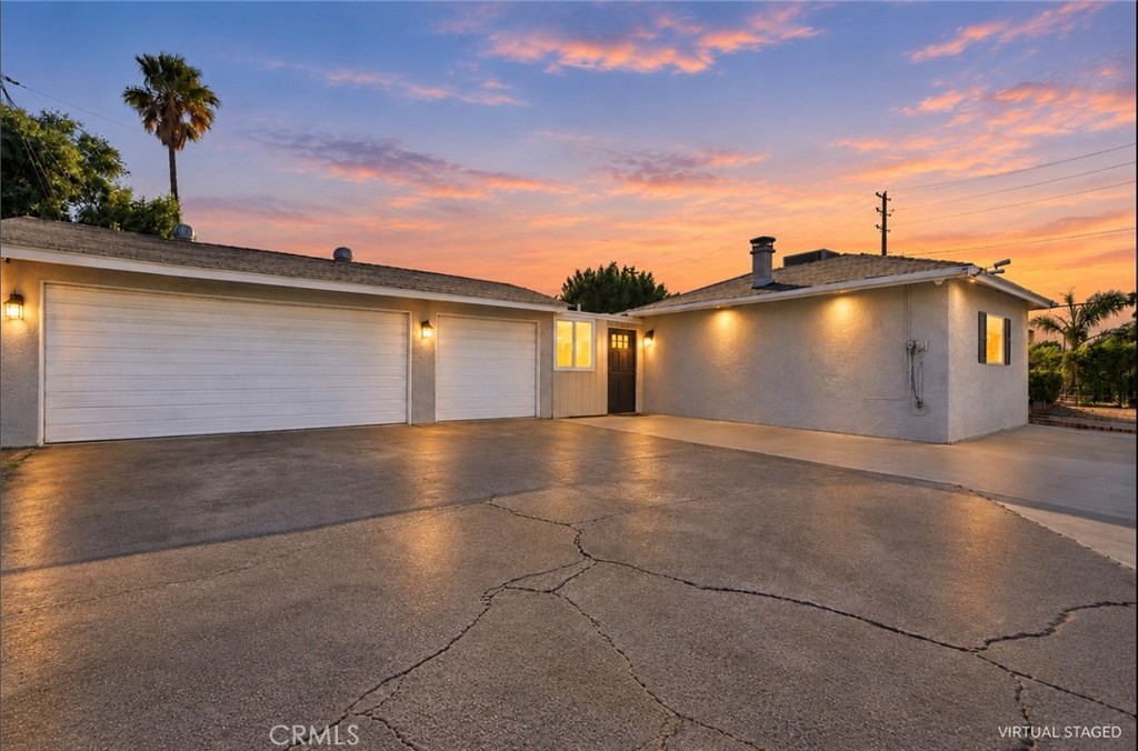 13532 Pierce St Property Photo 1