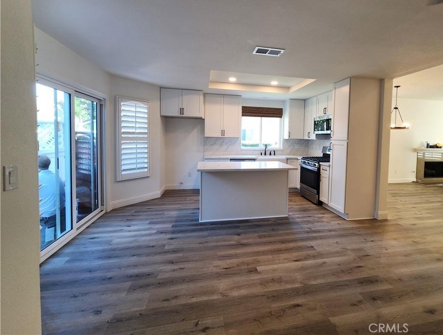 168 Greenmoor 72 Property Photo 11
