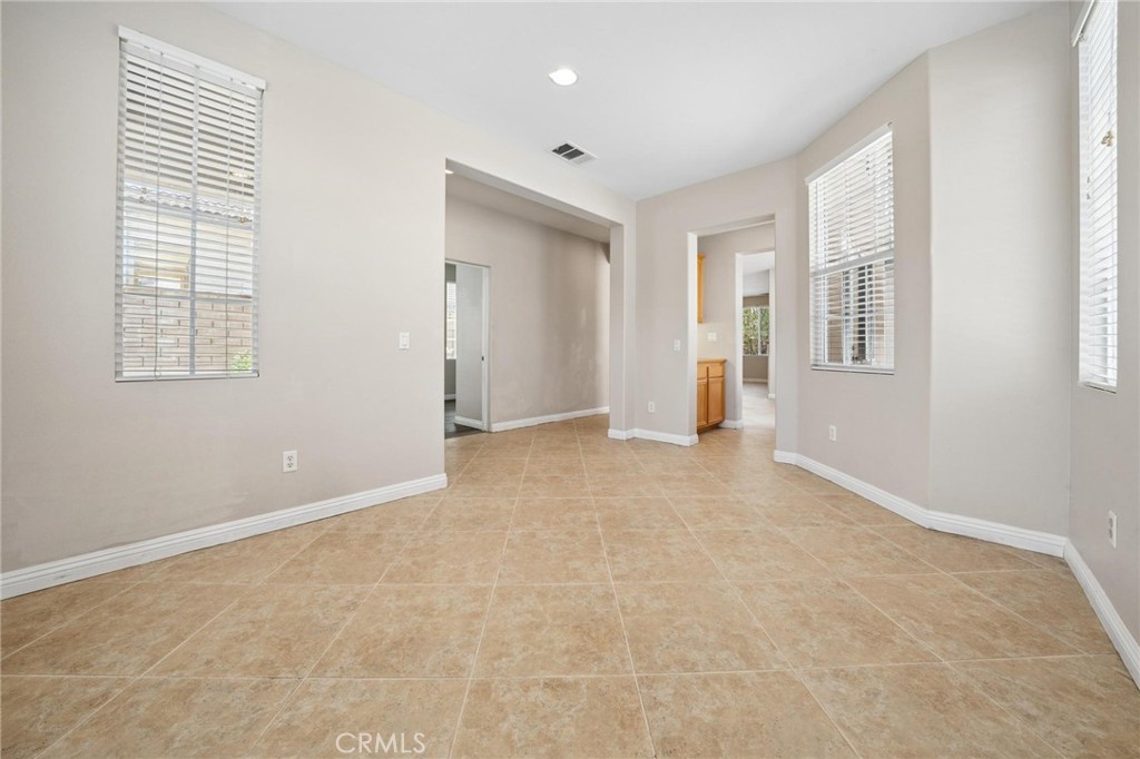 23821 Via Campana Property Photo 5