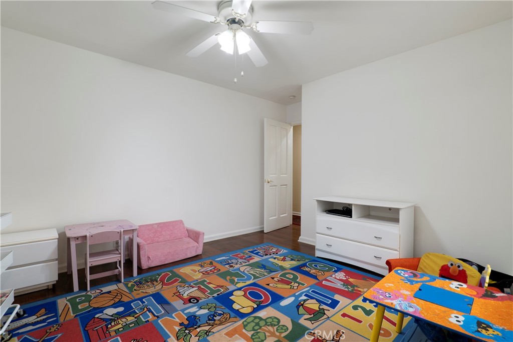 8644 Jellico Avenue Property Photo 27