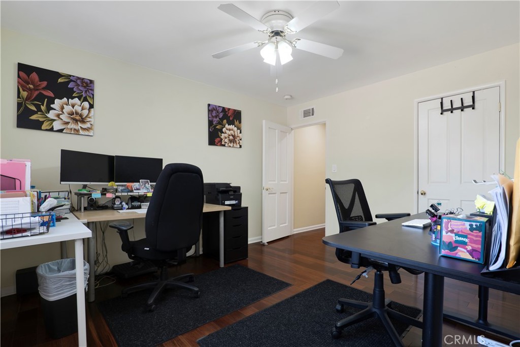8644 Jellico Avenue Property Photo 34
