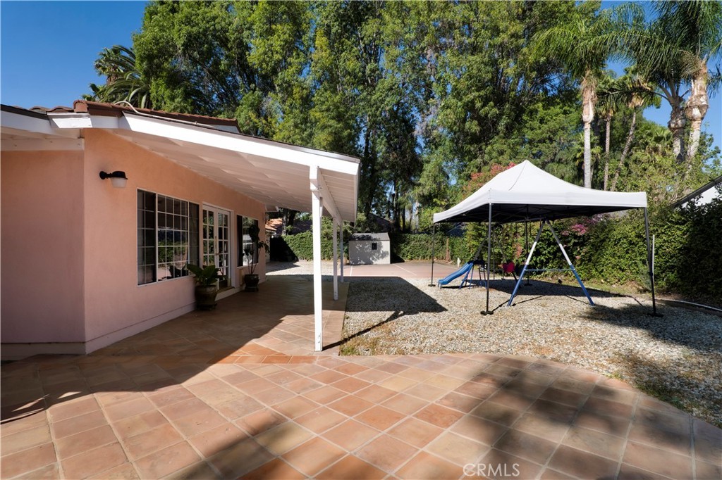 8644 Jellico Avenue Property Photo 41