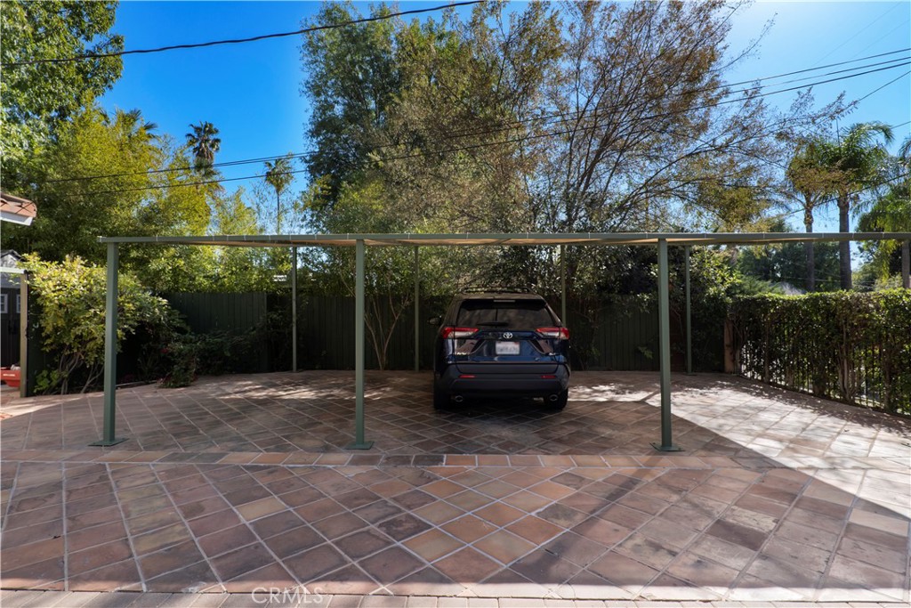 8644 Jellico Avenue Property Photo 49
