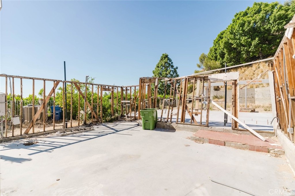 9865 Lanark Street Property Photo 13