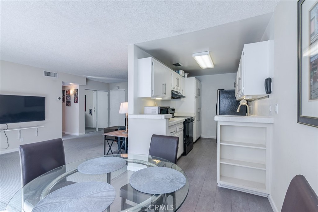 5414 Newcastle Property Photo 8