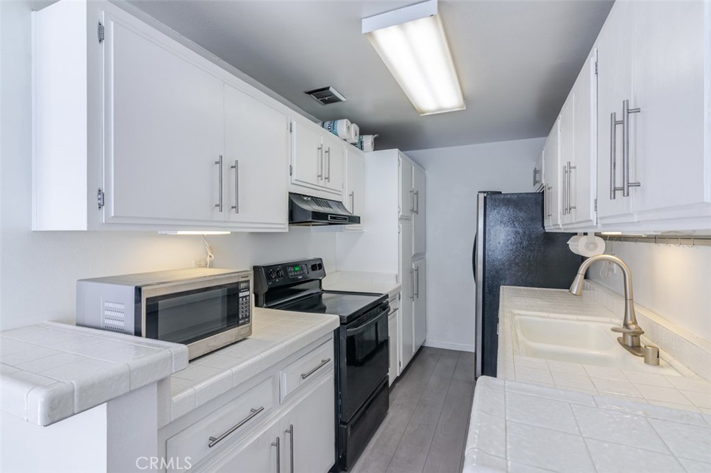 5414 Newcastle Property Photo 9