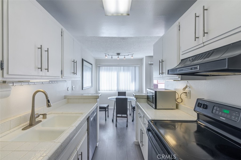 5414 Newcastle Property Photo 10