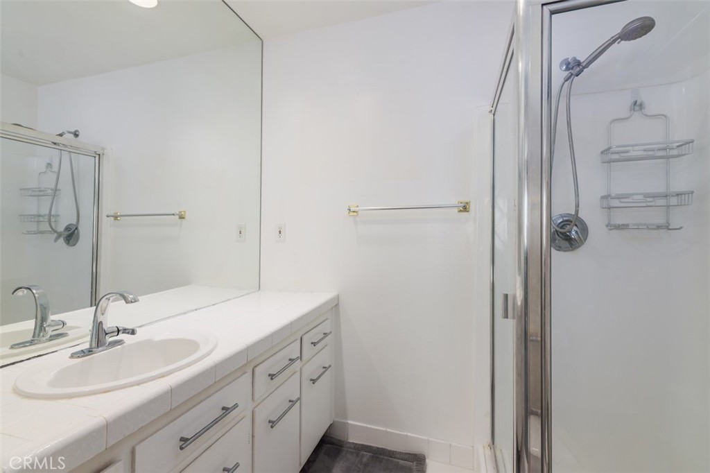 5414 Newcastle Property Photo 13