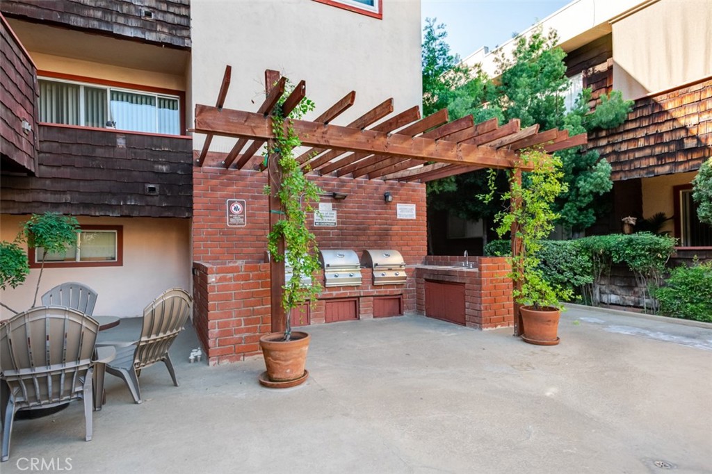 5414 Newcastle Property Photo 15