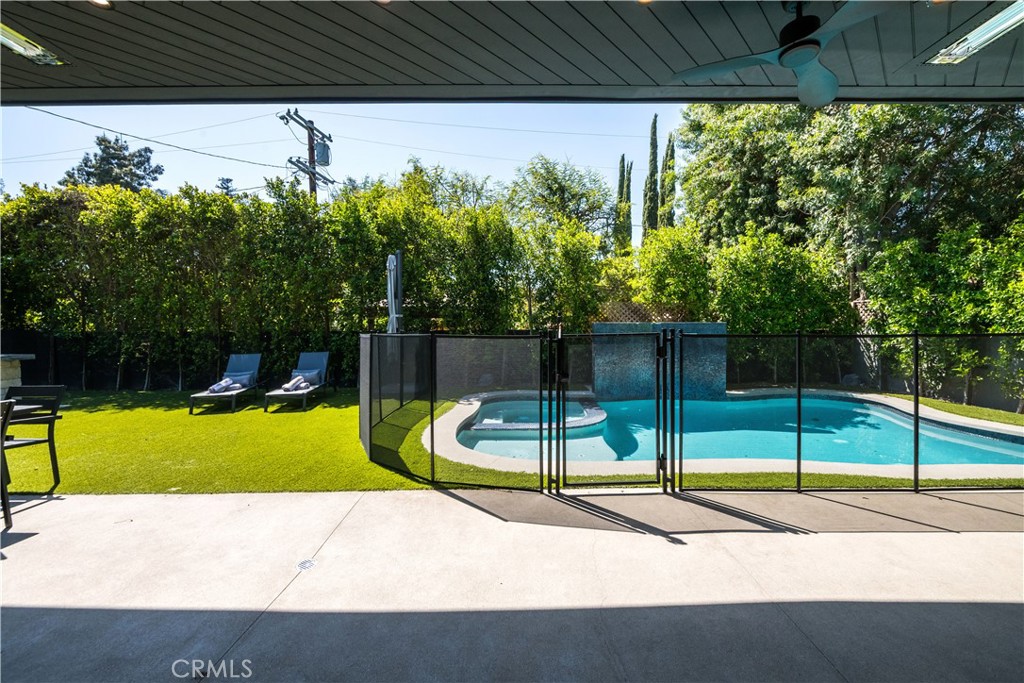 5517 Allott Avenue Property Photo 20