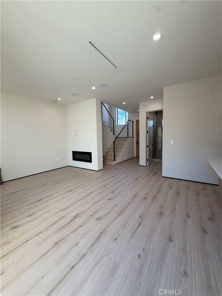 5656 Mammoth Ave Property Photo 3