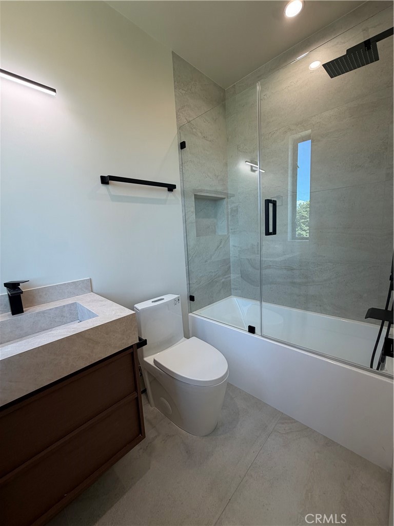 5656 Mammoth Ave Property Photo 10