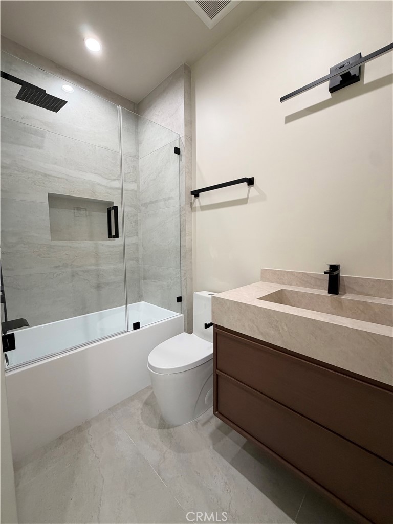 5656 Mammoth Ave Property Photo 16