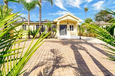 16707 Moorpark Property Photo 1