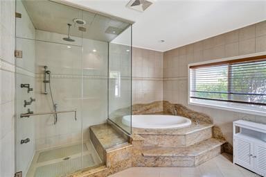 16707 Moorpark Property Photo 13