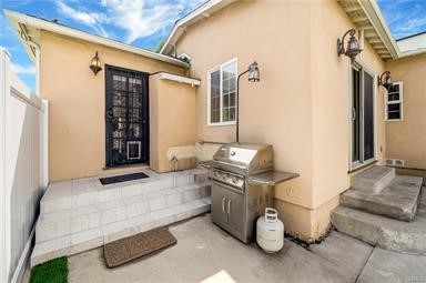 16707 Moorpark Property Photo 24