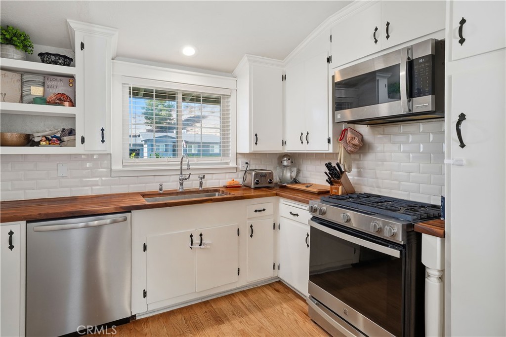 22606 Aguadero Place Property Photo 10